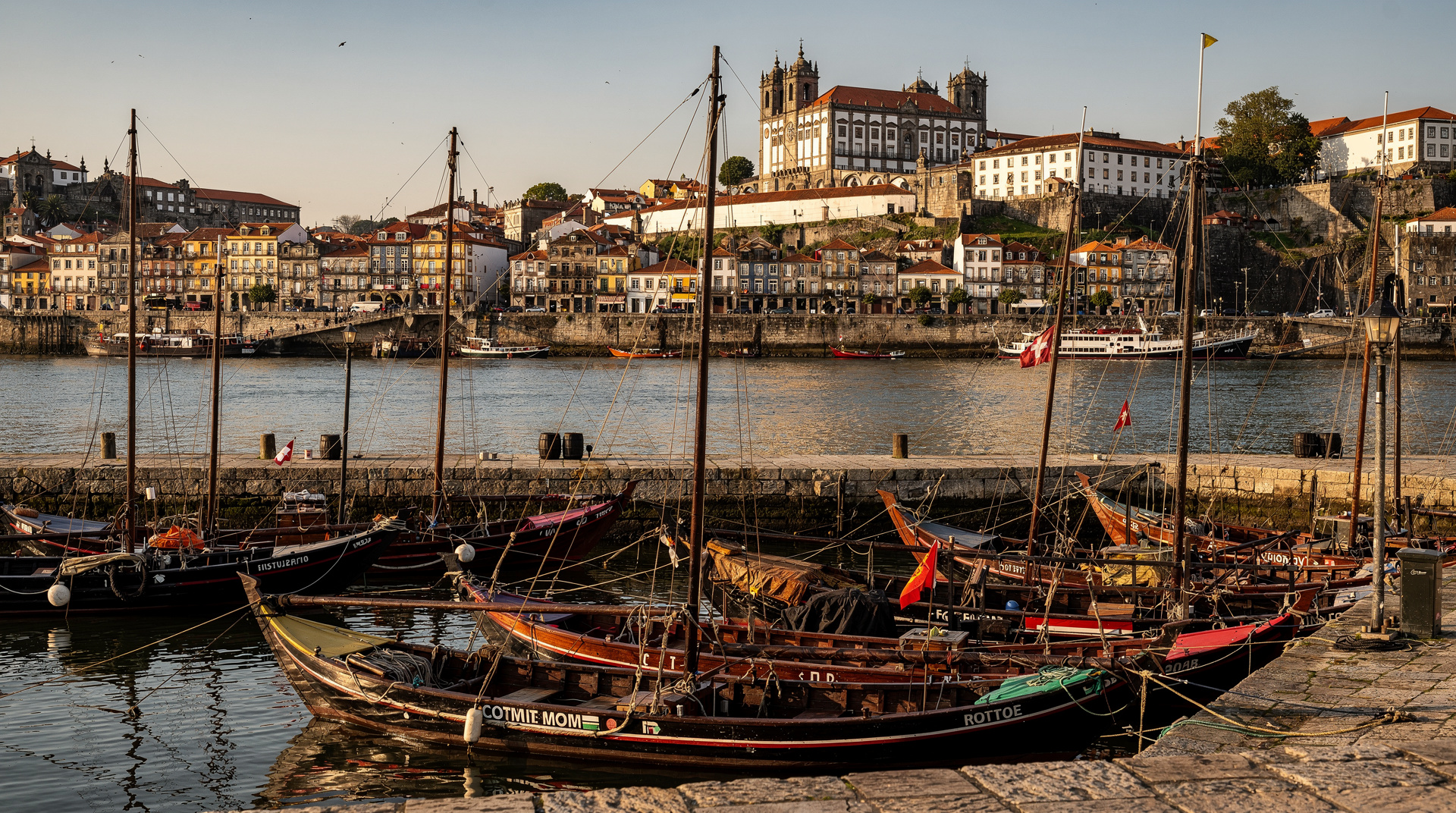 Vila Nova de Gaia — die Portweinhaupt­stadt am anderen Flussufer, Portugal