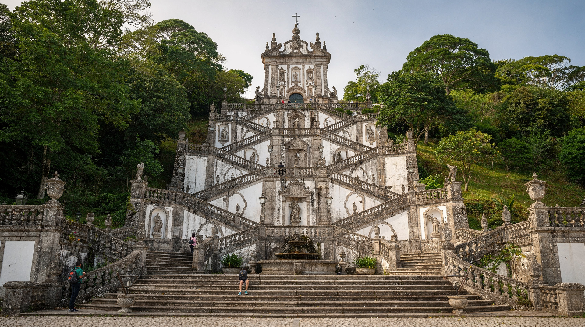Lamego — przewodnik po sanktuarium ze schodami i winie musującym — Kompletny przewodnik po Lamego w dolinie Douro: sanktuarium z 686 schodami, wino