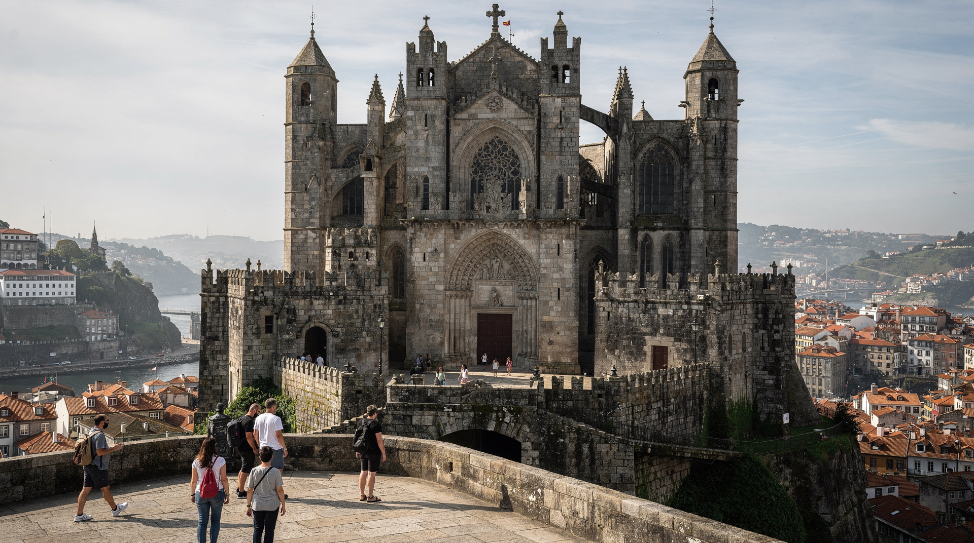 Porto Cathedral (Sé) — the honest visitor's guide — The complete guide to Porto's Sé Catedral: Romanesque origins, Gothic cloister, 