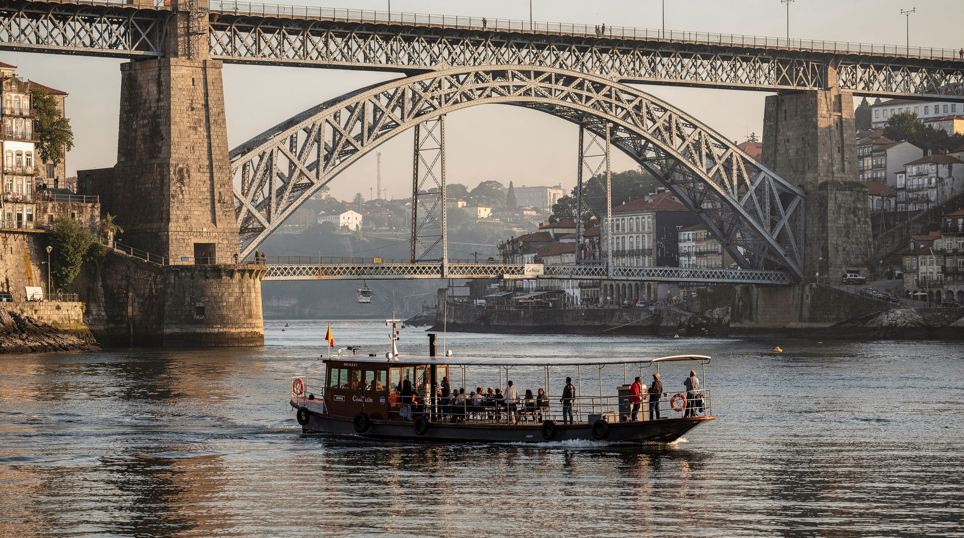 Sechs-Brücken-Kreuzfahrt Porto — der vollständige Reiseführer — Alles zur Sechs-Brücken-Kreuzfahrt in Porto: Dauer, Preise, Anbieter, Abfahrtsze