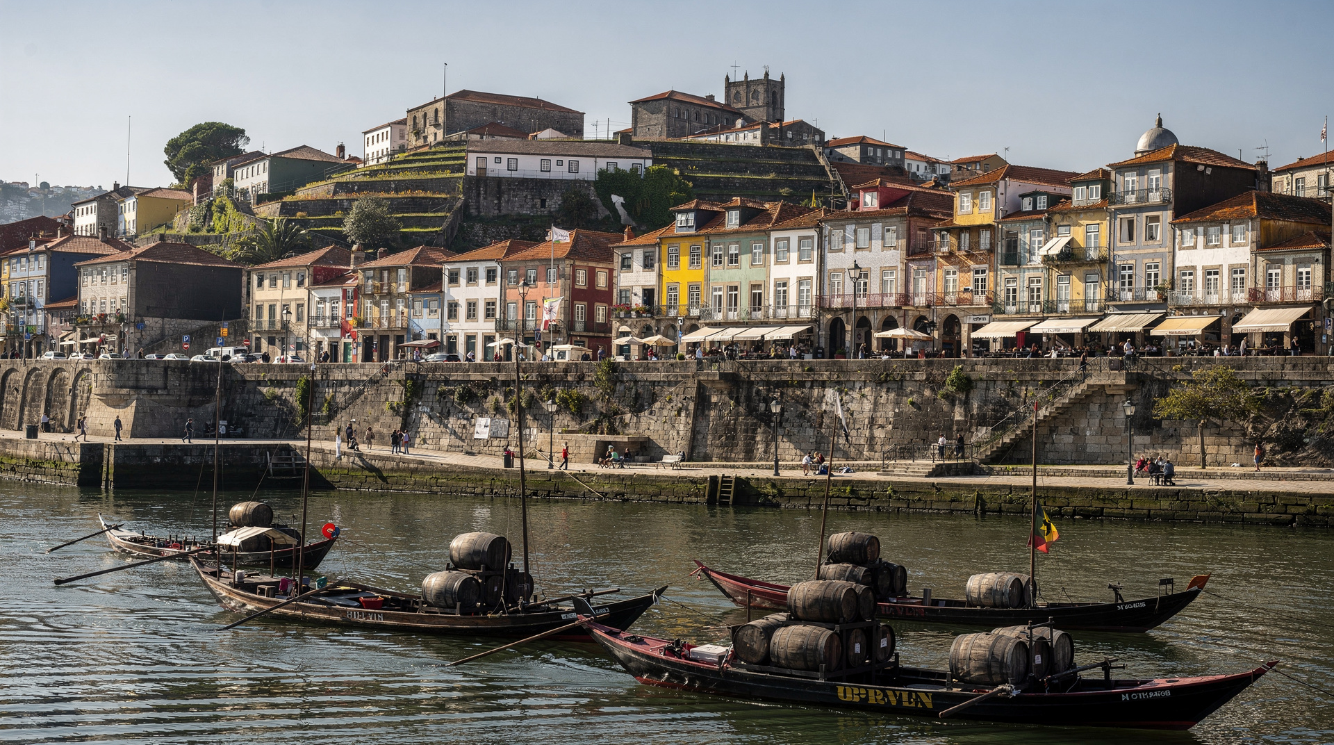 Porto in 4 days — classic itinerary plus Gaia and Foz — 4 days — moderate — mid-range