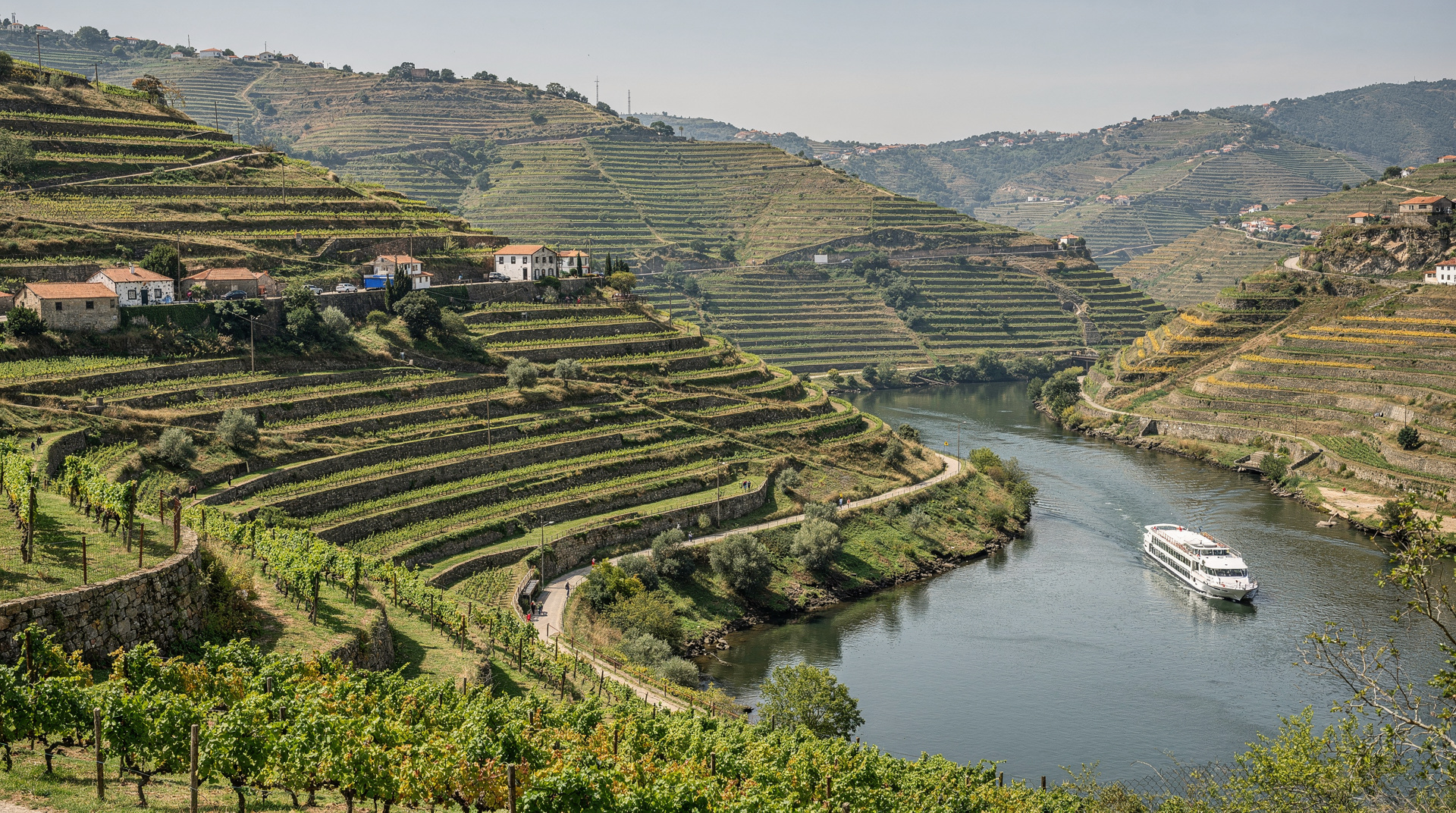 Porto and the Douro in 5 days — city, valley and overnight